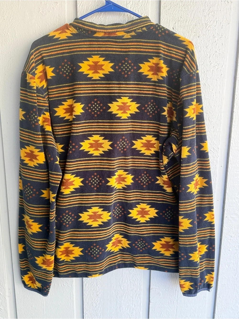 Men’s‎ Duluth Trading Co Navy Pullover with Yellow & Orange Pattern Large